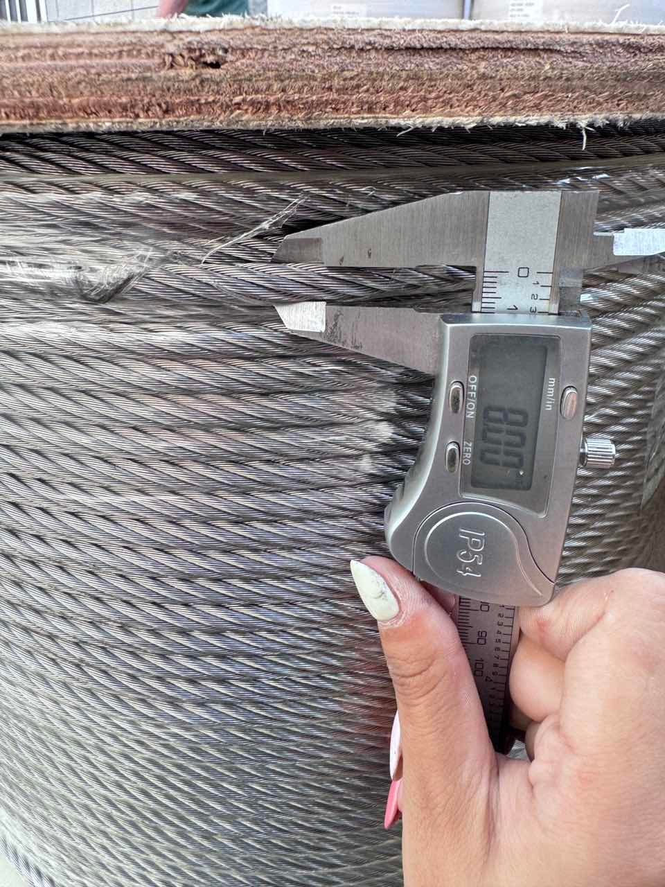 Wire rope diameter inspection using a digital caliper