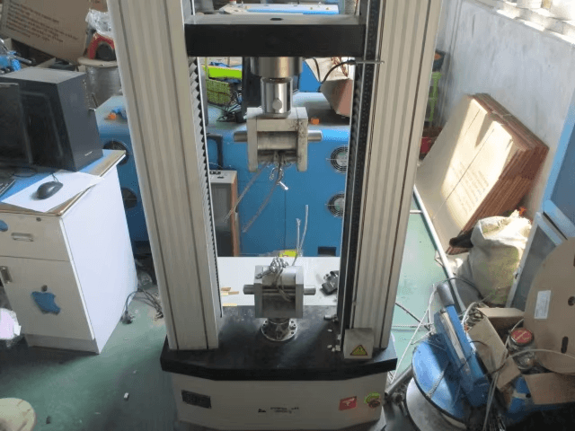Wire rope tensile strength testing equipment at Guangtong factory
